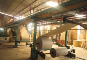 Thùng carton của Tùng Phát được sản xuất bằng các loại máy móc, thiết bị hiện đại