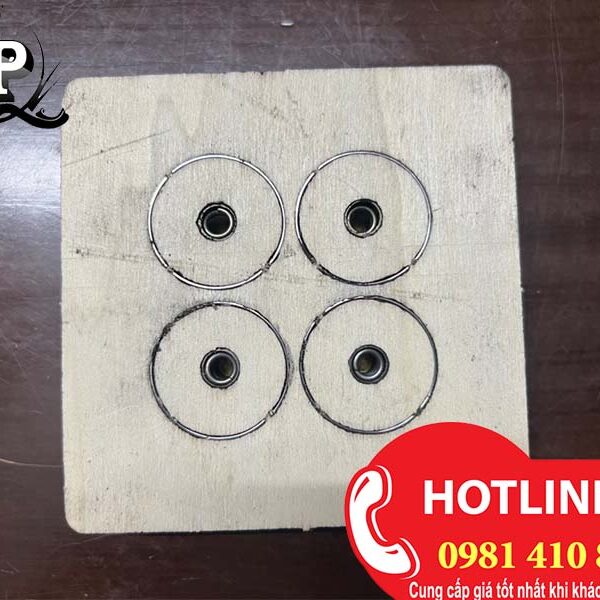 mặt sau Khuôn Dập Thảm Nỉ